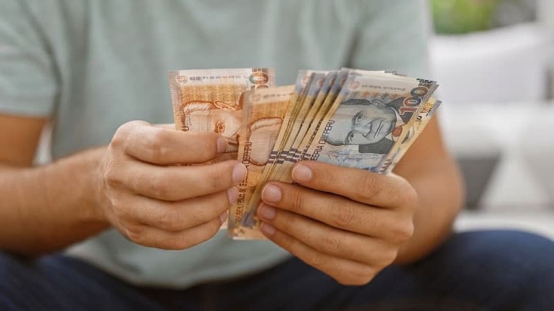 La estabilidad del sol peruano se mide en el tipo de cambio estable frente al dólar